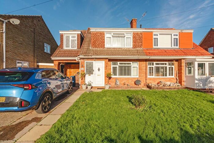 2 Bedroom Detached Bungalow For Sale In Meadowland Road, Henbury, Bristol, BS10