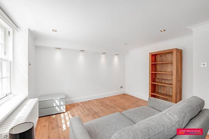 1 Bedroom Flat To Rent In St. James's Gardens, London, W11