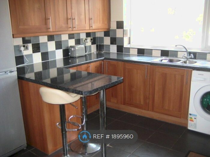 2 Bedroom Flat To Rent In Main Street, Fulford, York, YO10