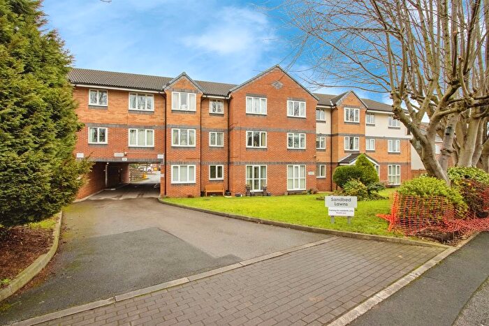2 Bedroom Flat For Sale In Sandbed Lawns, Leeds, LS15