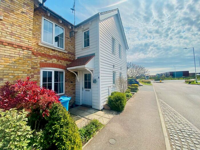 2 Bedroom Property To Rent In Mistletoe Drive, Minster On Sea, Sheerness, ME12