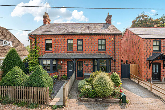 3 Bedroom House For Sale In Kiln Lane, Henley-On-Thames, RG9