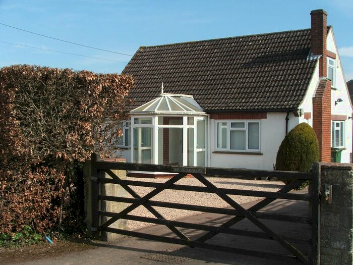 3 Bedroom Detached Bungalow To Rent In Newlands Green, Kington Langley, Chippenham, SN15