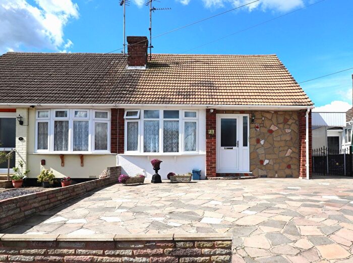 2 Bedroom Semi-Detached Bungalow For Sale In Fulford Drive, Eastwood, Leigh-On-Sea, SS9