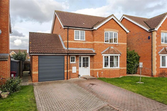 3 Bedroom Detached House For Sale In Bramble Way, Brigg, DN20