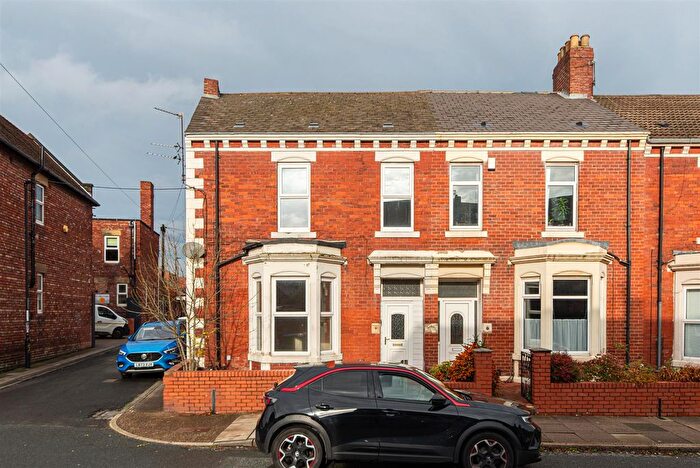 4 Bedroom Terraced House For Sale In Cartington Terrace, Heaton, Newcastle Upon Tyne, NE6