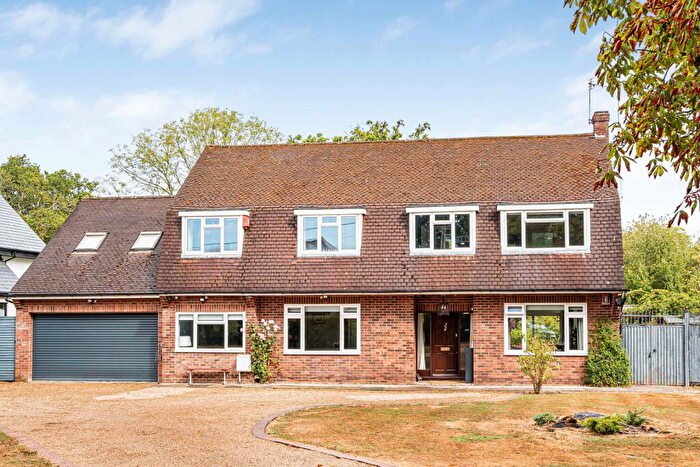 5 Bedroom Detached House For Sale In Meadowside, Bookham, KT23