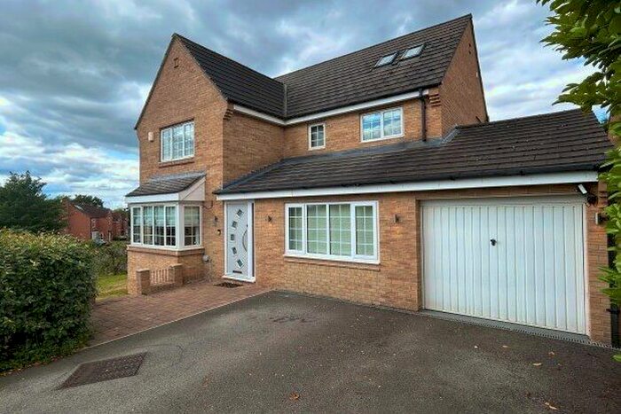 7 Bedroom Property To Rent In Boundary Drive, Wakefield, WF1