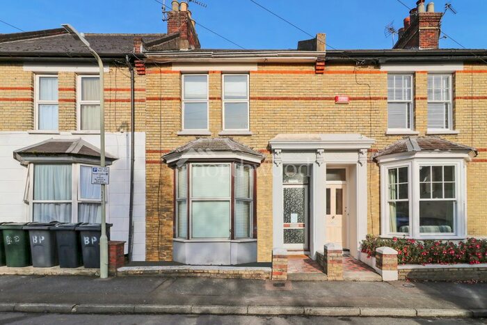 1 Bedroom Flat To Rent In Sussex Avenue, Ashford, TN24