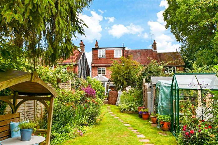 3 Bedroom Semi-Detached House For Sale In Palehouse Common, Uckfield, East Sussex, TN22