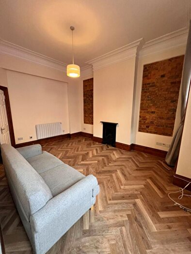 2 Bedroom Flat To Rent In Old Christchurch Road, Bournemouth, BH1