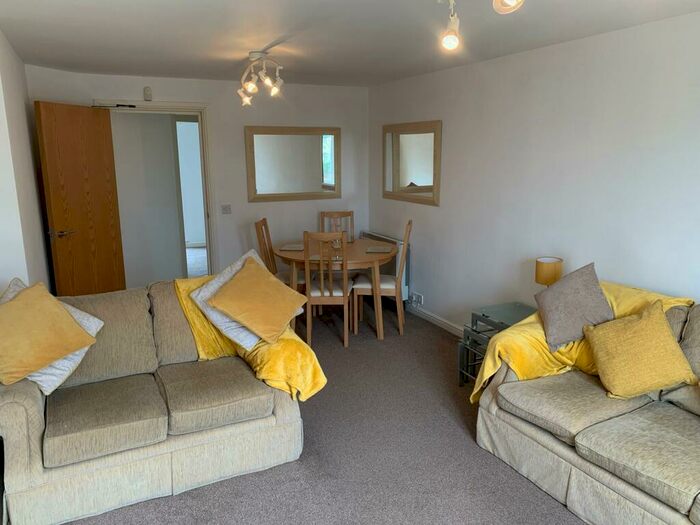 2 Bedroom Flat To Rent In Messina House, Vellacott Close, Cardiff, CF10