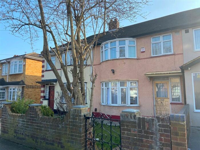 3 Bedroom Terraced House To Rent In Bourne Avenue, Hayes, Greater London, UB3