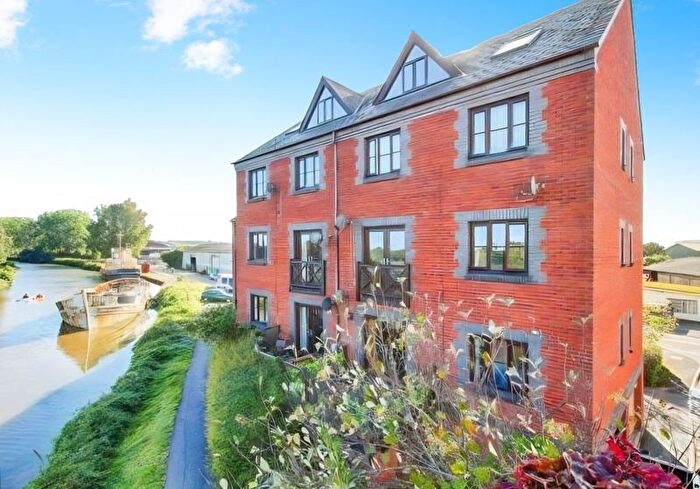 2 Bedroom Flat For Sale In Water Lane, Exeter, EX2