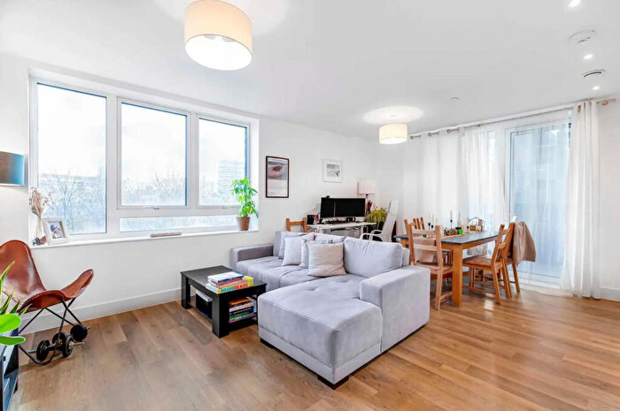1 Bedroom Flat For Sale In York Road, London, SW11