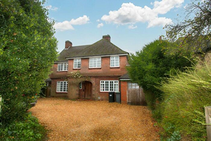 4 Bedroom Detached House To Rent In Bedford Road, MK41