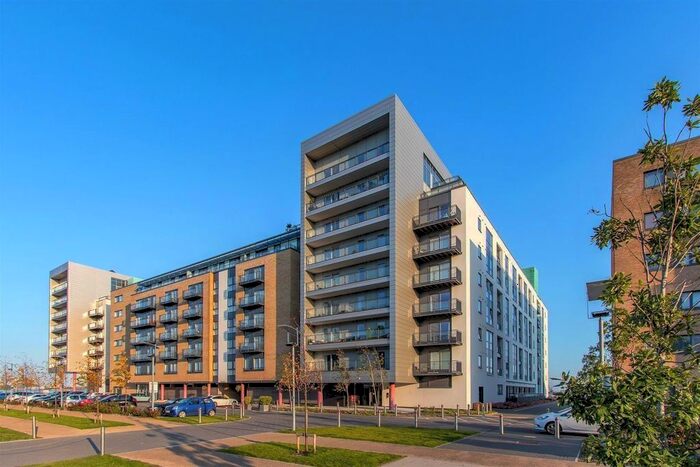 2 Bedroom Flat For Sale In Davaar House, Ferry Court, Cardiff, CF11