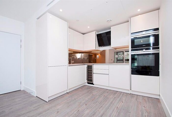 1 Bedroom Apartment To Rent In Wiverton Tower, New Drum Street, London, E1