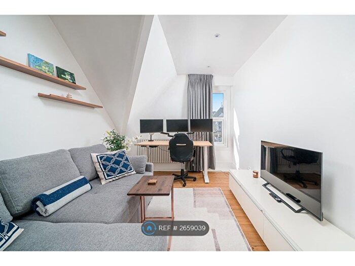 2 Bedroom Maisonette To Rent In Glazbury Road, London, W14