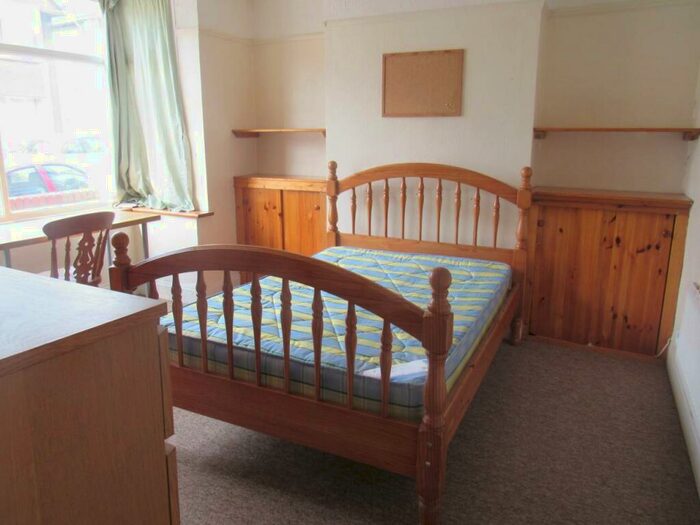 4 Bedroom End Of Terrace House To Rent In Toronto Road, Horfield, Bristol, BS7
