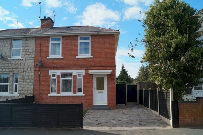 2 Bedroom Semi-Detached House To Rent In Coventry Avenue, Worcester, WR2