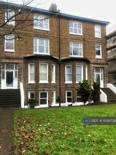 2 Bedroom Flat To Rent In Elmwood Road, Croydon, CR0