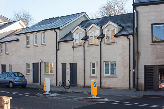 1 Bedroom Flat To Rent In Canal Bridge, Bath, BA2