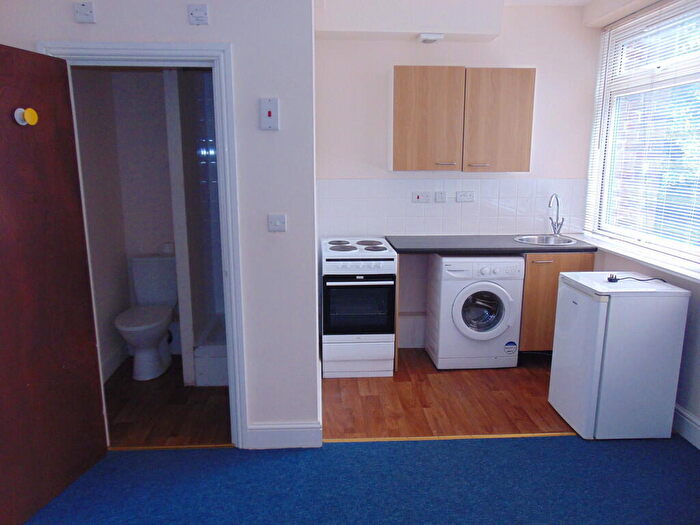 Studio To Rent In London Road, SO15