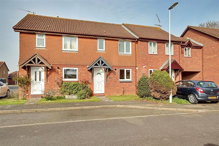 3 Bedroom Terraced House For Sale In Bridgnorth Close, Worthing, BN13