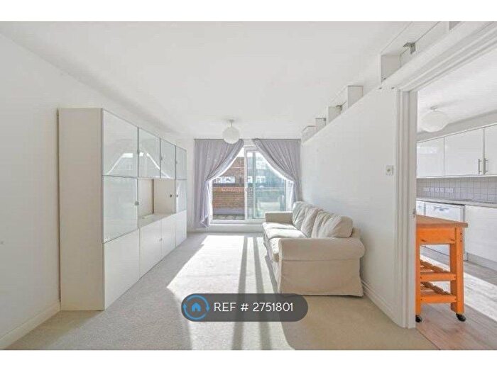 2 Bedroom Flat To Rent In Salisbury Walk, London, N19