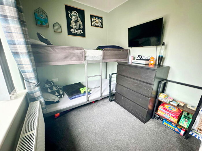 3 Bedroom Semi-Detached House For Sale In Woodfield Road, Dudley, DY3
