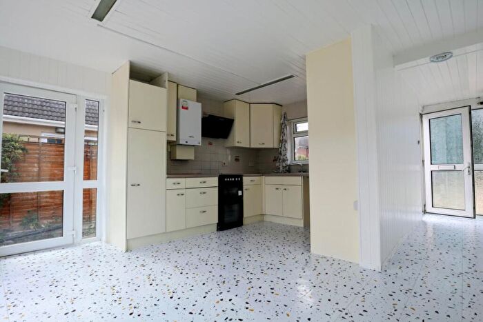 4 Bedroom Detached Bungalow For Sale In Rownhams Road, Southampton, SO52