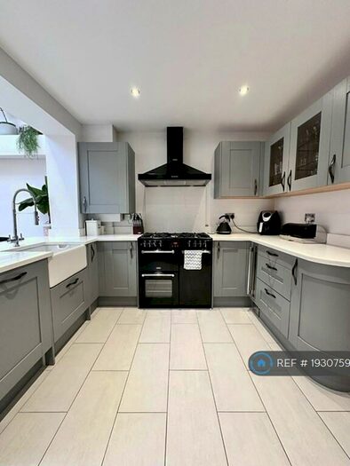 2 Bedroom Terraced House To Rent In Cambridge Road, West Molesey, KT8