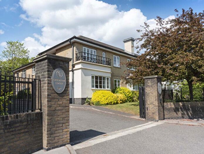 2 Bedroom Flat For Sale In Gresham Court, Pampisford Road, Purley, Surrey, CR8