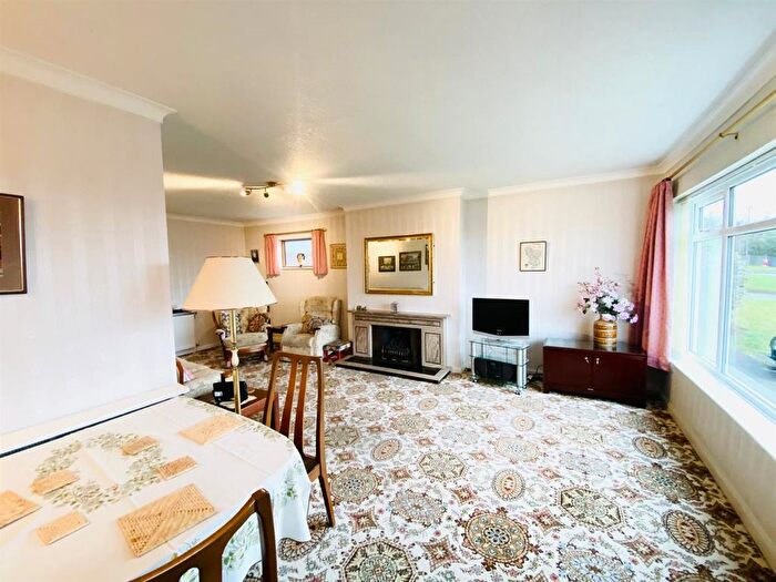 2 Bedroom Semi-Detached Bungalow For Sale In Matley Park Lane, Stalybridge, SK15