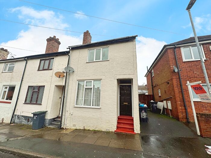 2 Bedroom End Of Terrace House To Rent In Brocksford Street, Stoke-On-Trent, Staffordshire, ST4
