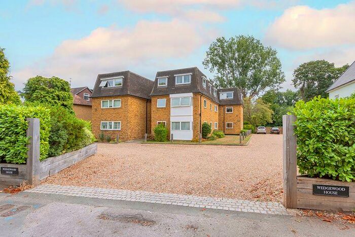 2 Bedroom Flat To Rent In Portsmouth Road, Thames Ditton, KT7