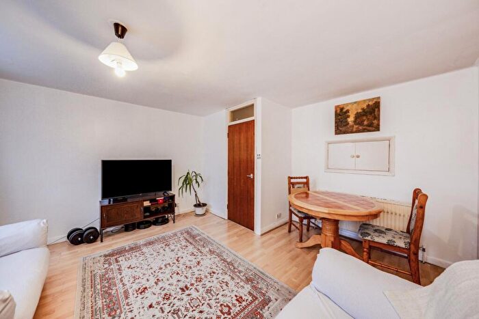 1 Bedroom Flat To Rent In Woolacombe Road London, SE3