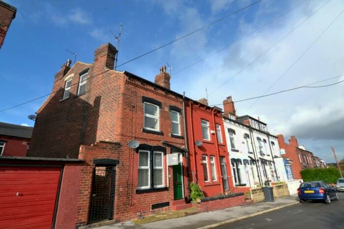 2 Bedroom Terraced House To Rent In Aviary Row, Armley, Leeds, LS12