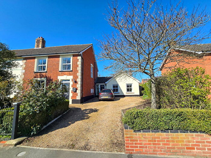 3 Bedroom Semi Detached House For Sale In London Road, Attleborough, NR17