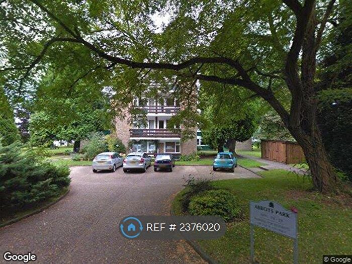 2 Bedroom Flat To Rent In Abbots Park, St. Albans, AL1