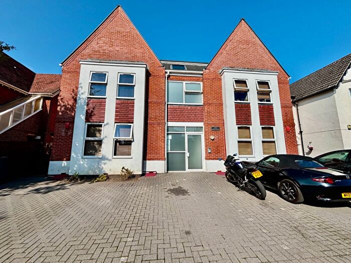 1 Bedroom Flat To Rent In Drummond Road, Bournemouth, BH1