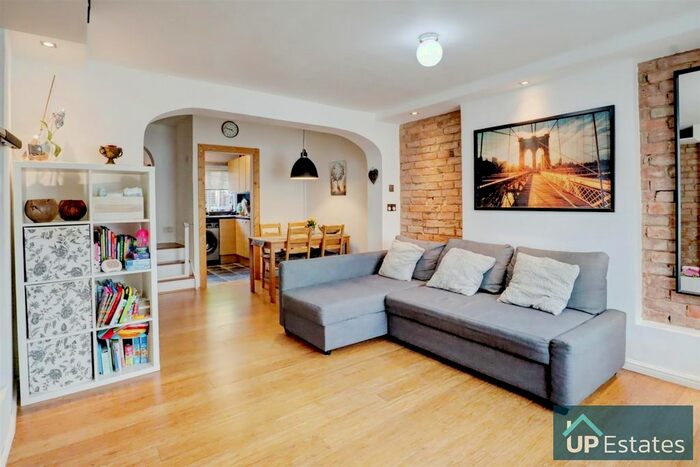 3 Bedroom Terraced House For Sale In Chapel Street, Bedworth, CV12