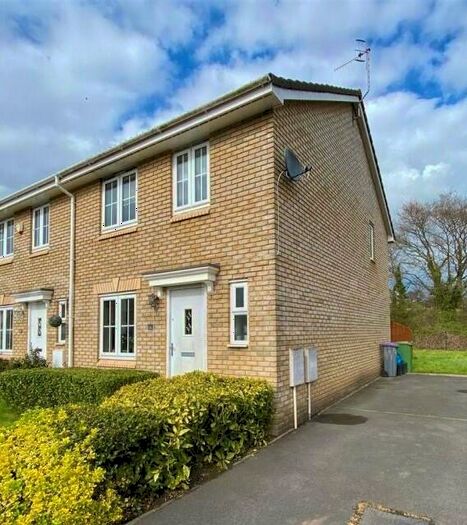 3 Bedroom House To Rent In Grayson Way, Llantarnam, Cwmbran, NP44