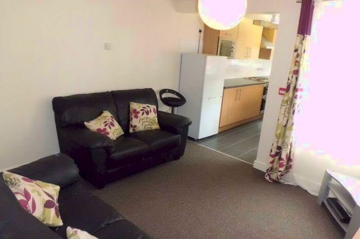 5 Bedroom Terraced House To Rent In Teignmouth Road, Birmingham, B29