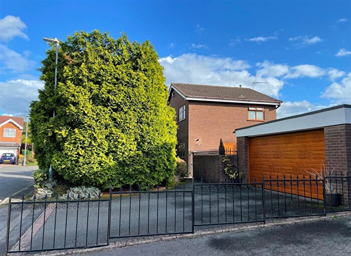3 Bedroom Detached House For Sale In Arran Drive, Packmoor, Stoke-On-Trent, ST7