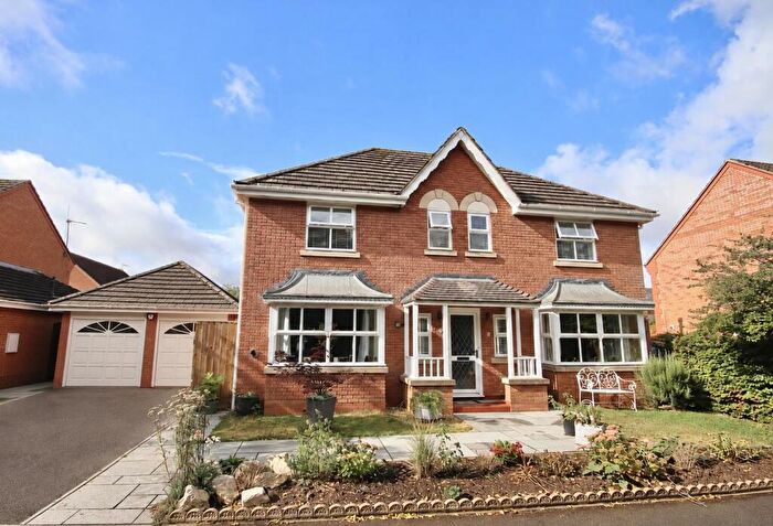 4 Bedroom Detached House For Sale In Clarence Road, Chippenham, SN14