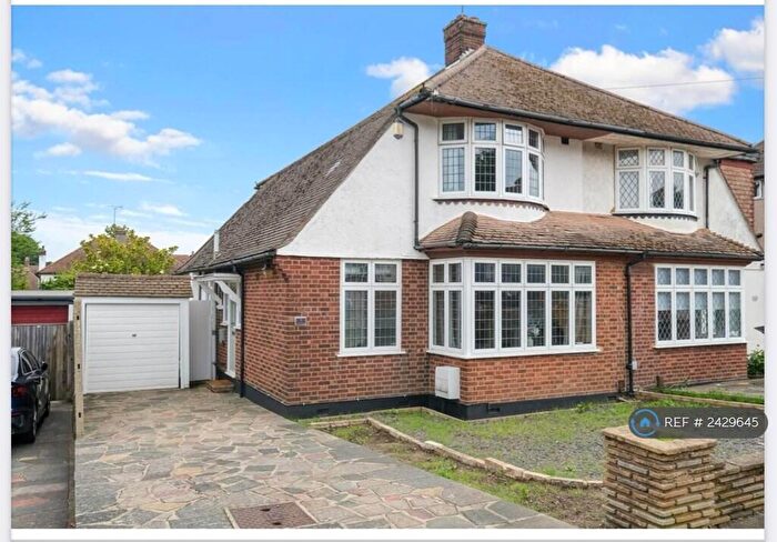 4 Bedroom Semi-Detached House To Rent In The Ridge, Orpington, BR6