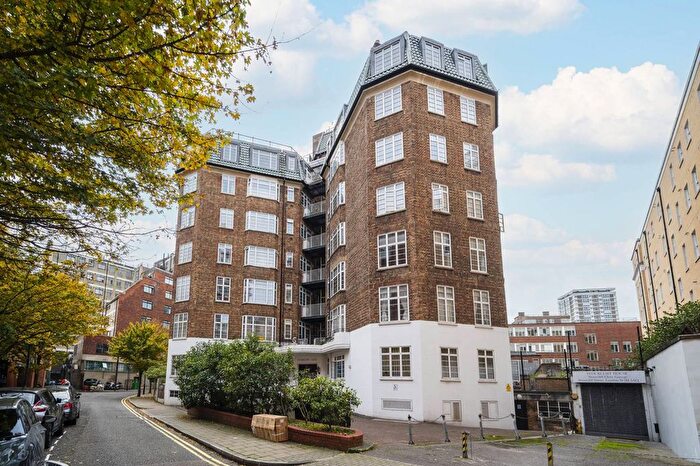 3 Bedroom Flat To Rent In Stourcliffe Close, Marylebone, London, W1H