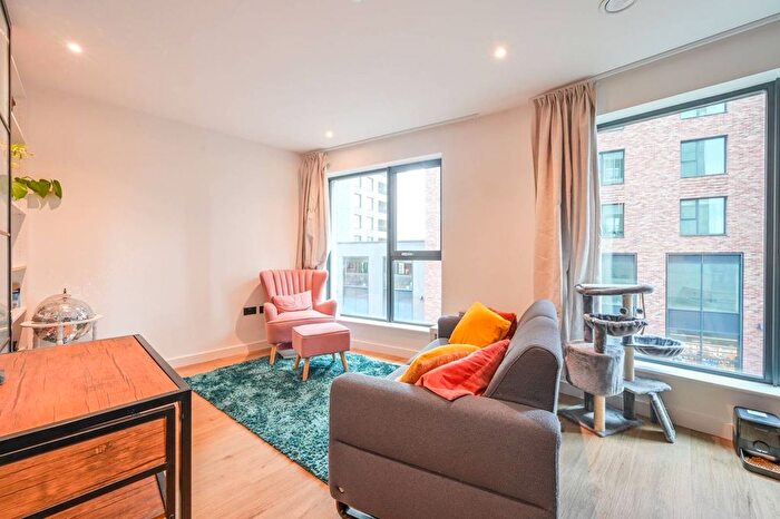 1 Bedroom Studio For Sale In Dipper Drive, Mile End, London, E3